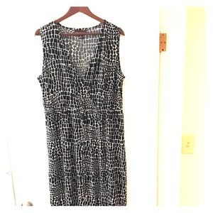 Dana Buchman XL Midi sleeveless dress